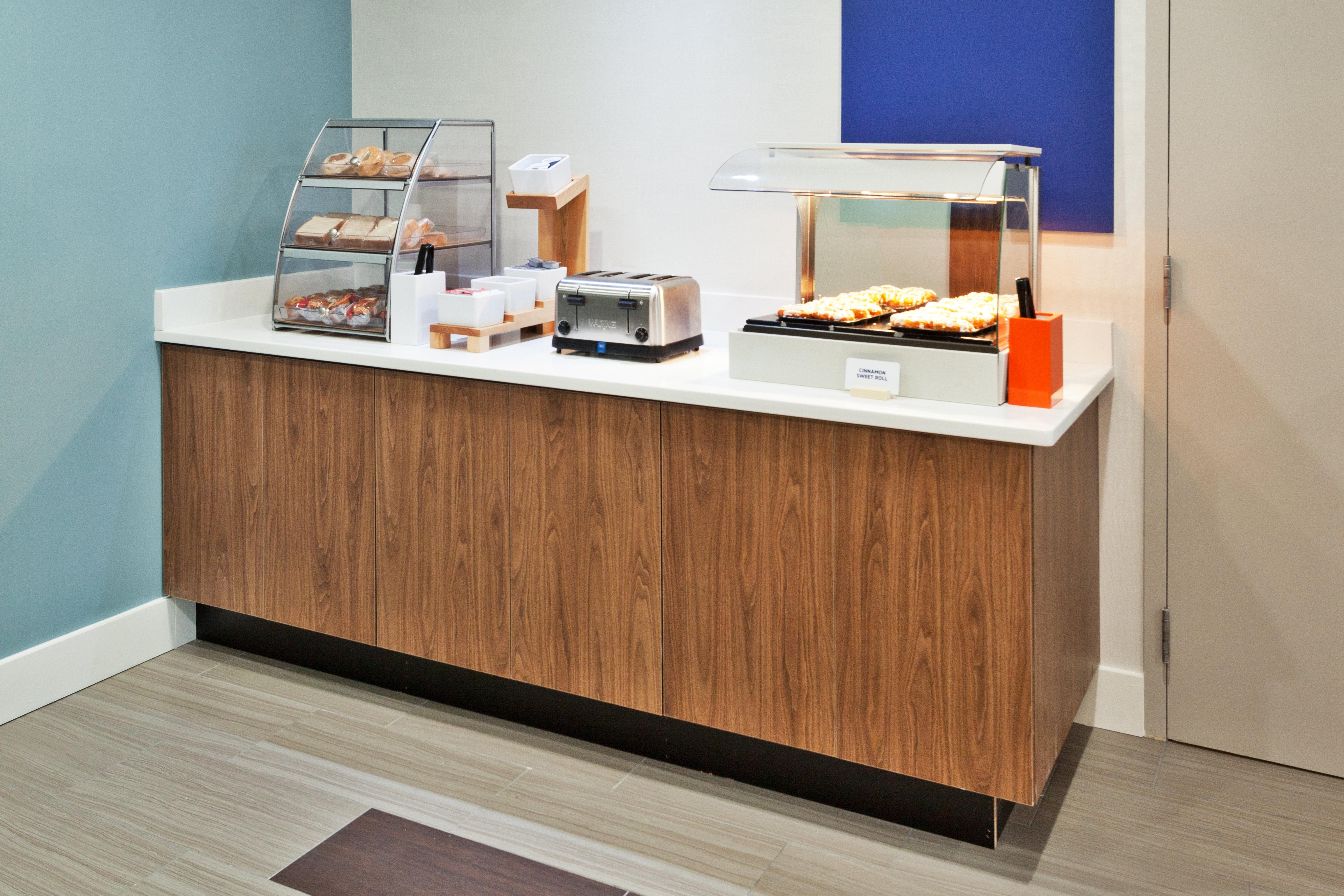Holiday Inn Express Rome-East By Ihg Eksteriør billede